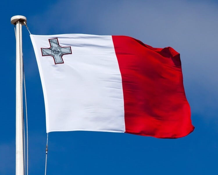 Nhập quốc tịch Malta